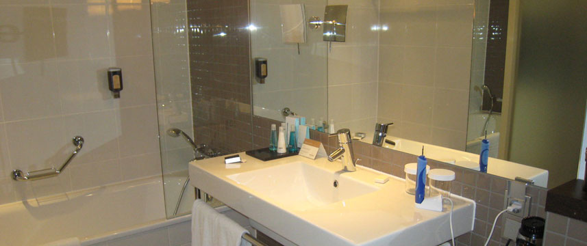 Moevenpick Hotel Bath Room
