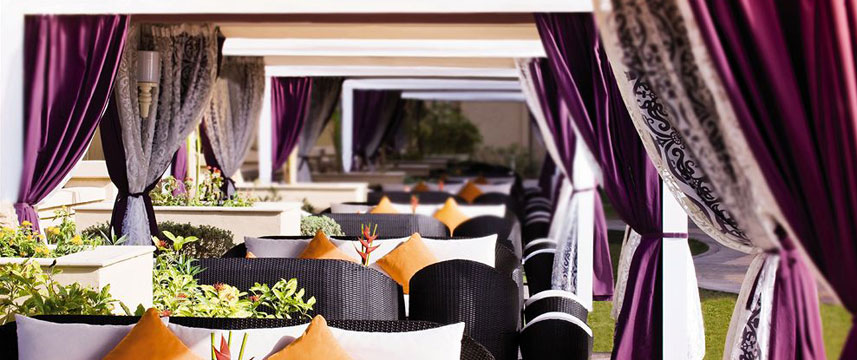 Moevenpick Hotel Jumeriah Beach - Outside Seating