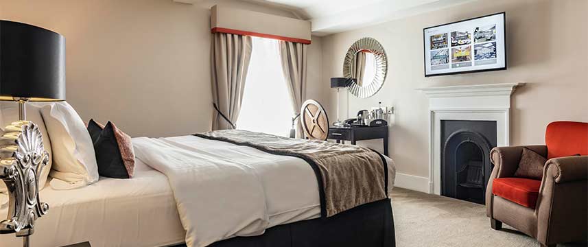 Montagu Place Hotel - Swanky Bedroom