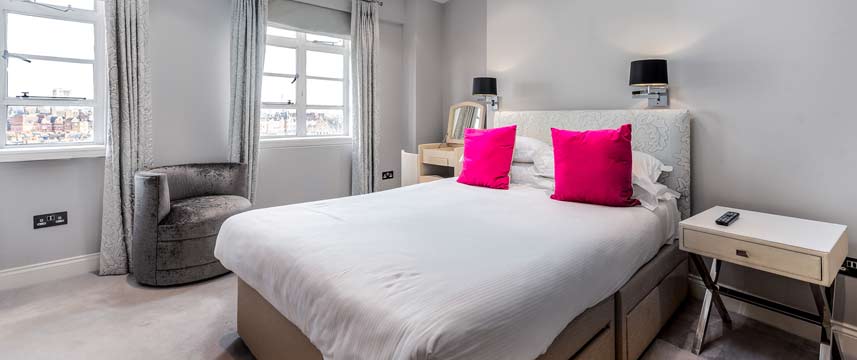 Nell Gwynn House Apartments - Double Bedroom