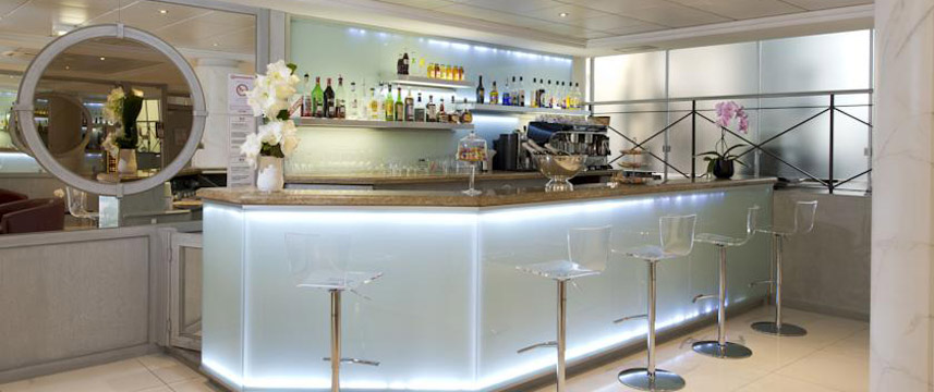 Nice Riviera Hotel - Bar Seating