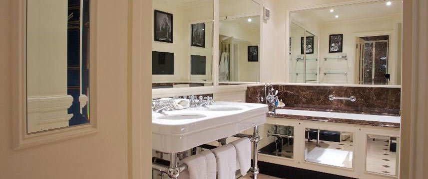 No 11 Cadogan Gardens - Bathroom