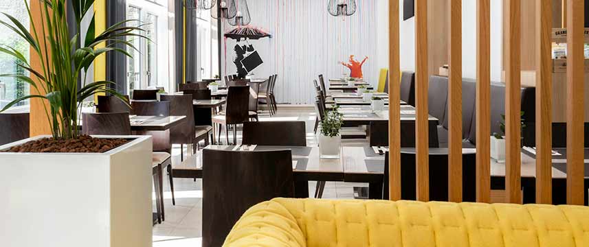 Novotel Brussels Midi Station Lobby Dining