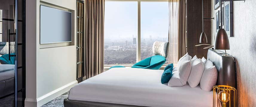 Novotel London Canary Wharf - Executive Suite Bedroom