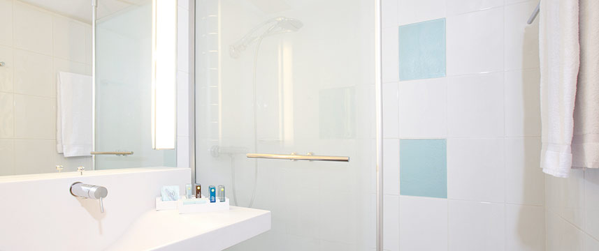 Novotel Wolverhampton - Bathroom