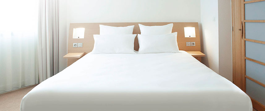 Novotel Wolverhampton - Queen Bed