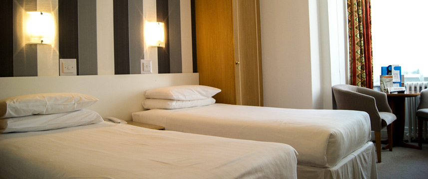 Ocean Beach Hotel and Spa - Twin Bedroom