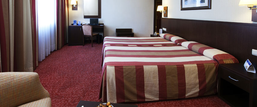 Open Hotel - Bedroom