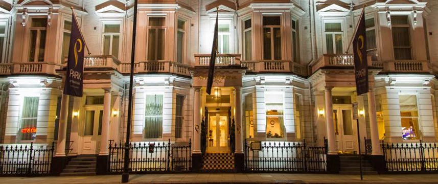 Park International Hotel - Night