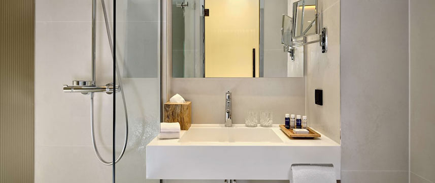 Park Plaza Vondelpark Bathroom