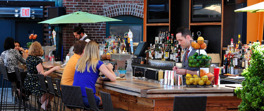 Park South Hotel - Roof Bar Area