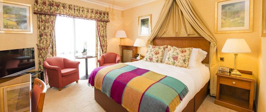 Parkway Hotel & Spa Bedroom