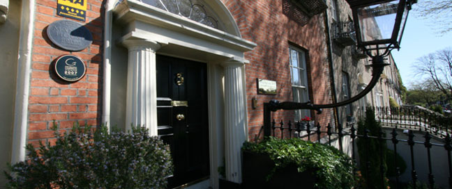 Pembroke Townhouse - Exterior