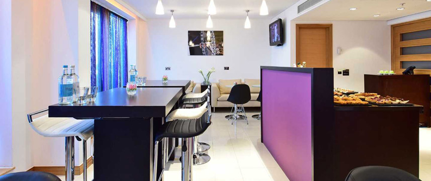 Pestana Chelsea Bridge Hotel Club Lounge