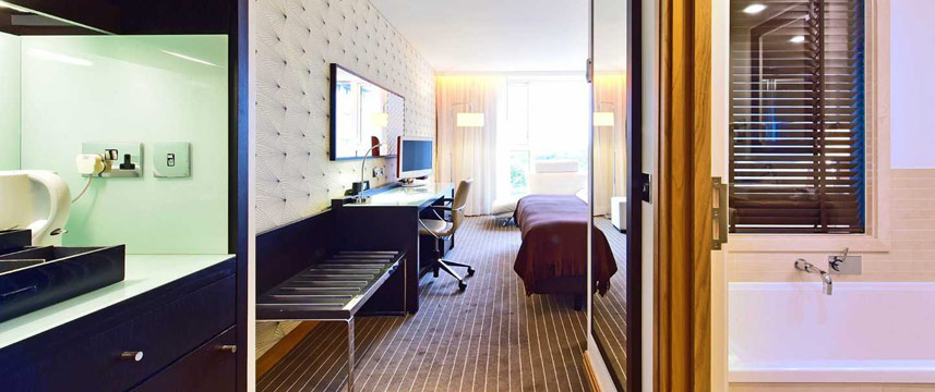 Pestana Chelsea Bridge Hotel Deluxe Room