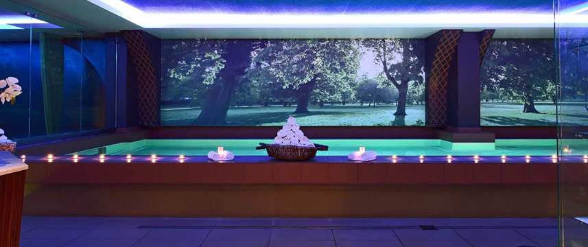 Pestana Chelsea Bridge Hotel Pool Area