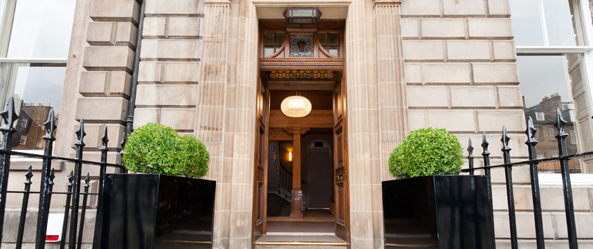 Place Hotel Entrance