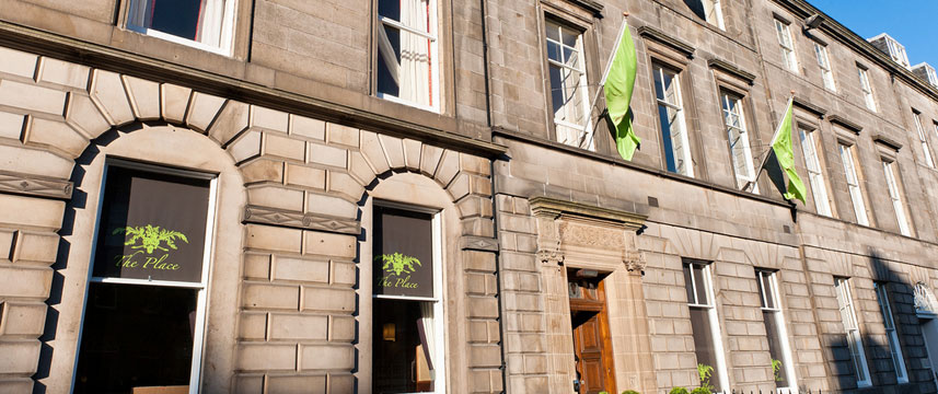 Place Hotel Exterior