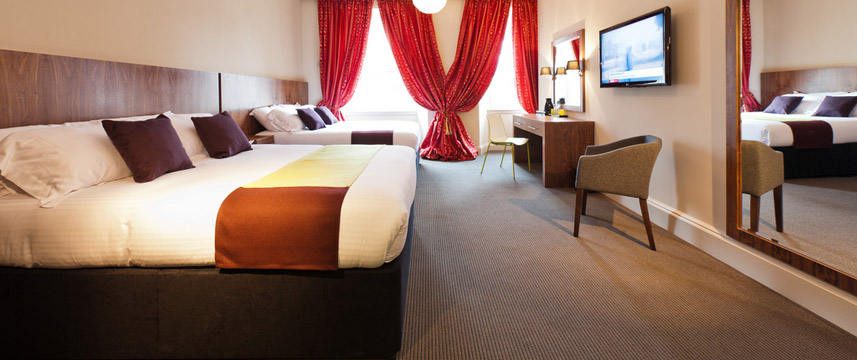 Place Hotel Large Bedroom