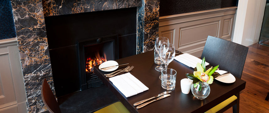 Place Hotel Restaurant Seating