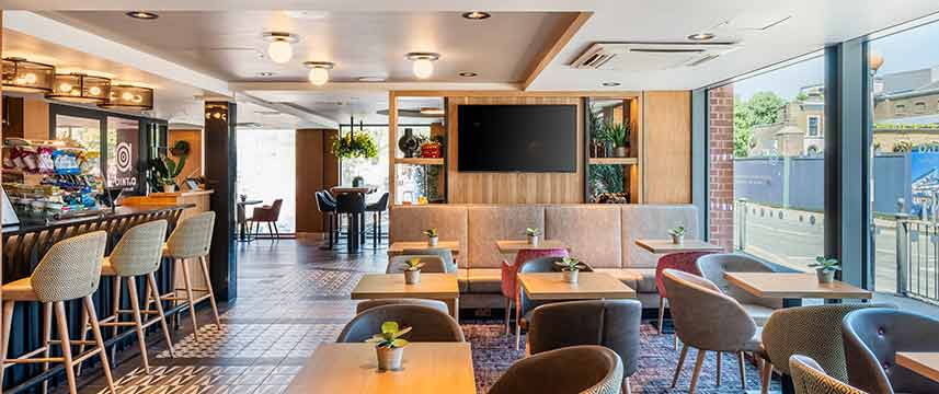 Point A London Canary Wharf - Lobby