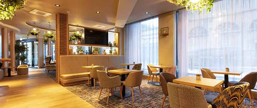 Point A Parnell Street - Lobby Dining Area