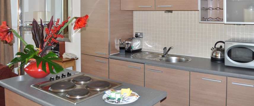 Premier Apartments Nottingham - Kitchen Area
