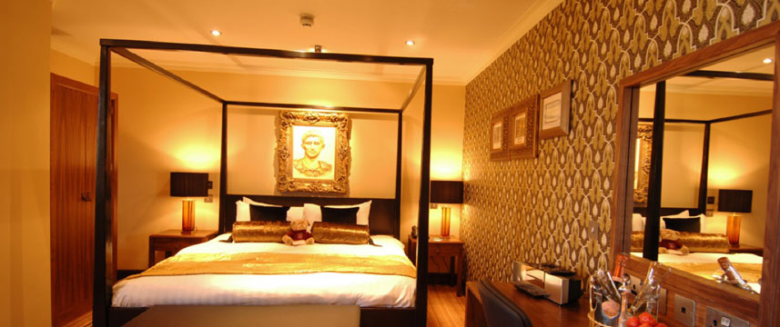 Premier Queen Hotel King Suite Bed