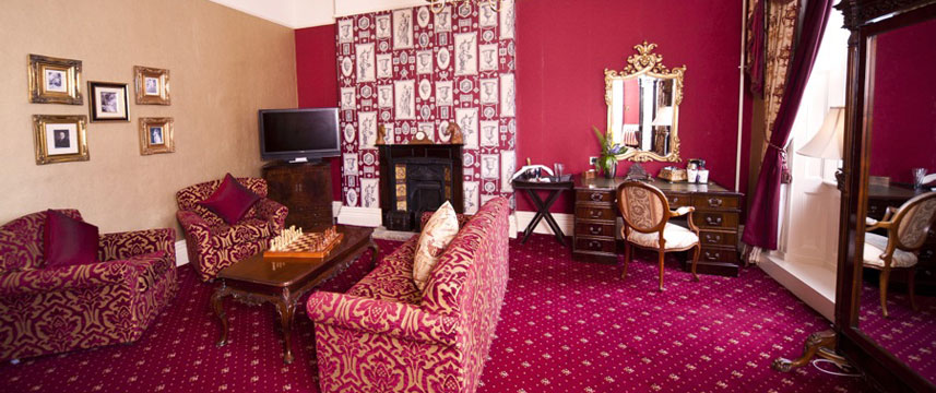 Premier Queen Hotel Queen Suite Room