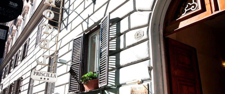 Priscilla Hotel - Exterior