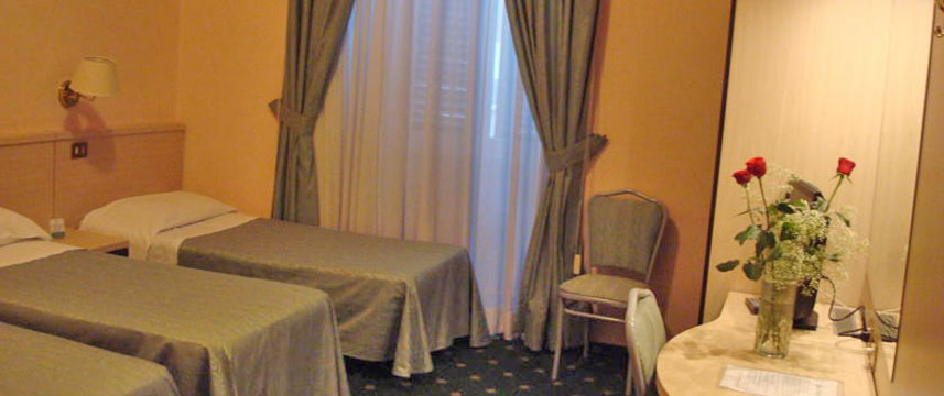 Priscilla Hotel - Family Bedroom