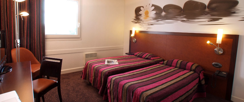 Qualys-Hotel Golf Paris Est - Room Twin