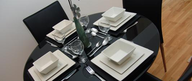 Quay Apartments Manchester - Dining Table
