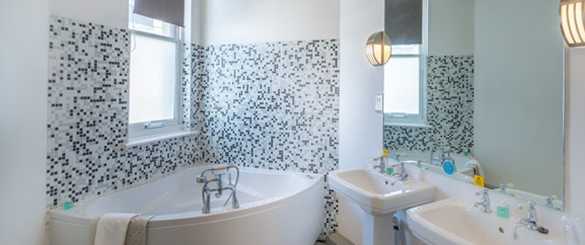 Queens Hotel Brighton - Tower Suite Bathroom