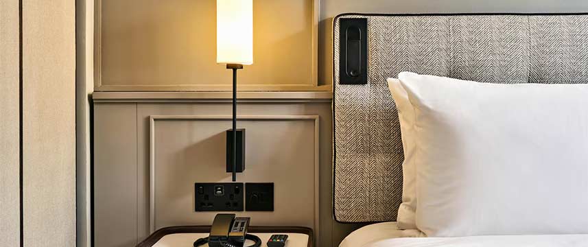 Radisson Blu Bond Street Hotel Guest Room