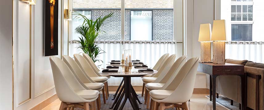 Radisson Blu Bond Street Hotel Lounge Bar Seating