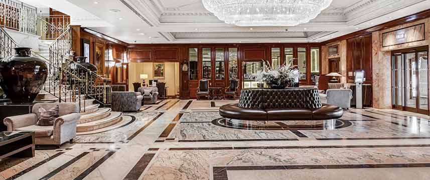 Radisson Blu Heathrow Lobby