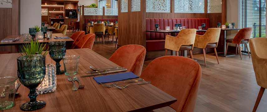 Radisson Blu Hotel Durham - Restaurant Tables