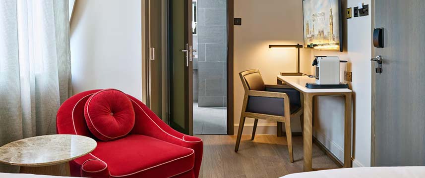 Radisson Blu London Mercer Street Guest Room
