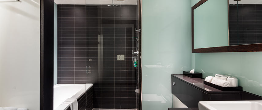 Radisson Edwardian Providence Wharf Bathroom
