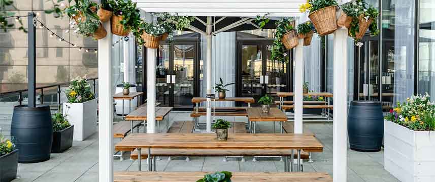 Radisson Manchester City Centre Bar Terrace