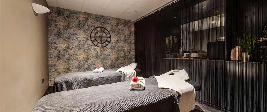 Radisson Manchester City Centre Spa Treatment Room