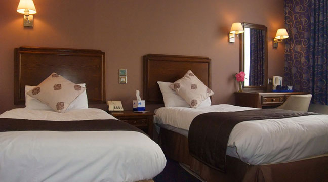 Ramada Crawley Gatwick - Twin Room