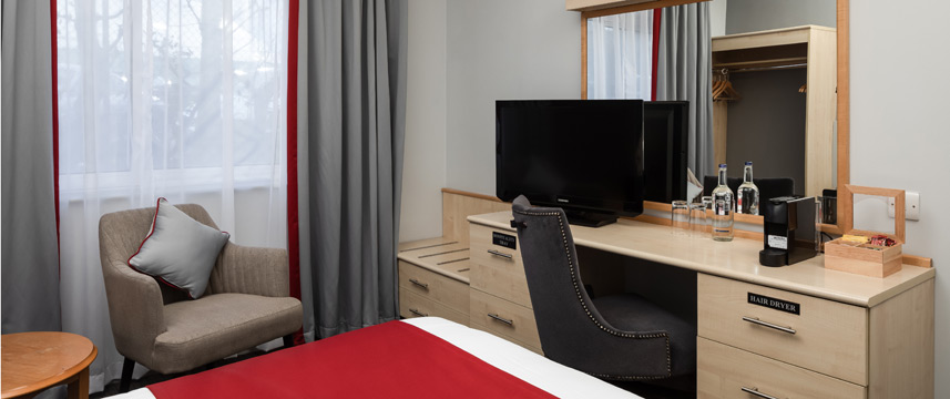 Ramada London Finchley - Executive Room Amenities