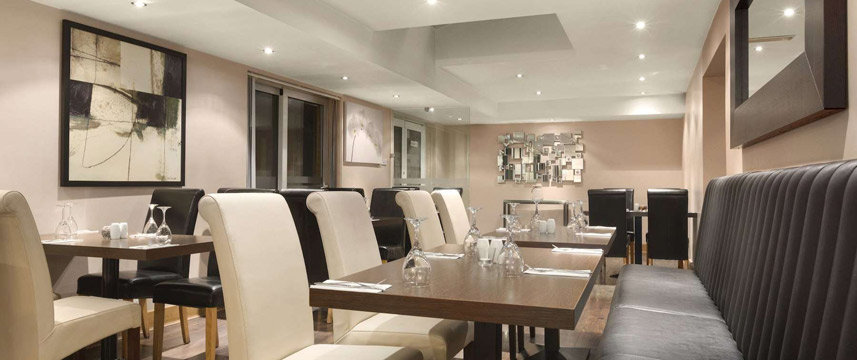 Ramada London Finchley - Restaurant Tables