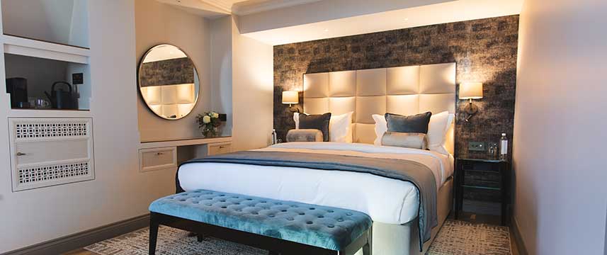 Rathbone Hotel - Fitzrovia Suite Bed