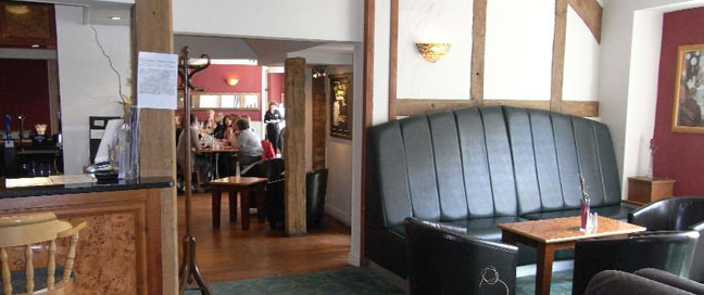 Red Lion Hotel - Lounge Bar