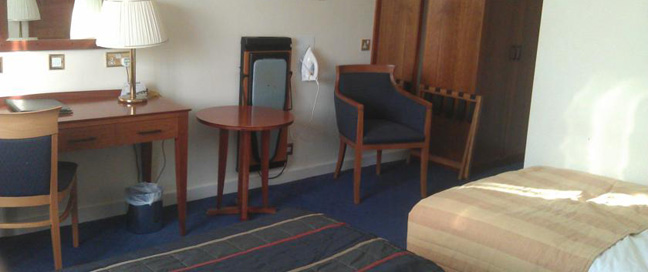 Red Lion Hotel - Triple Room