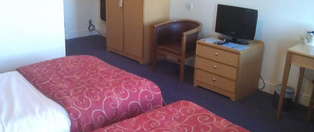 Red Lion Hotel - Twin Room