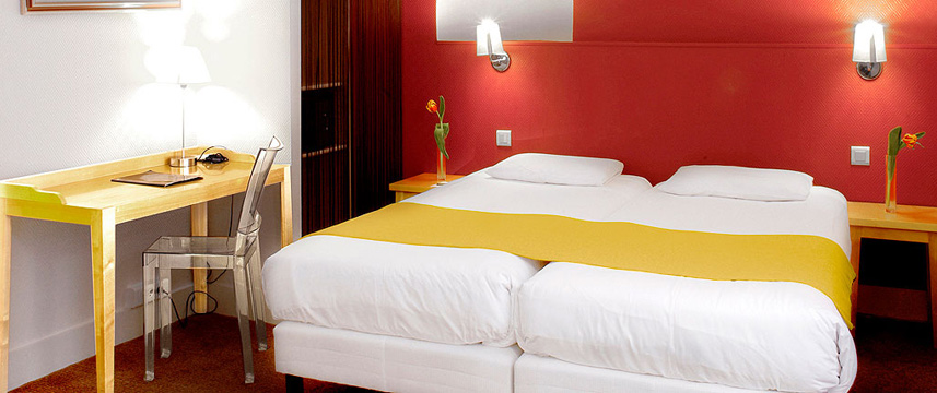 Regina Opera - Bedroom